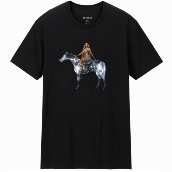 Beyoncé Renaissance Box set Pose 1 Size Medium - Picture 2 of 12